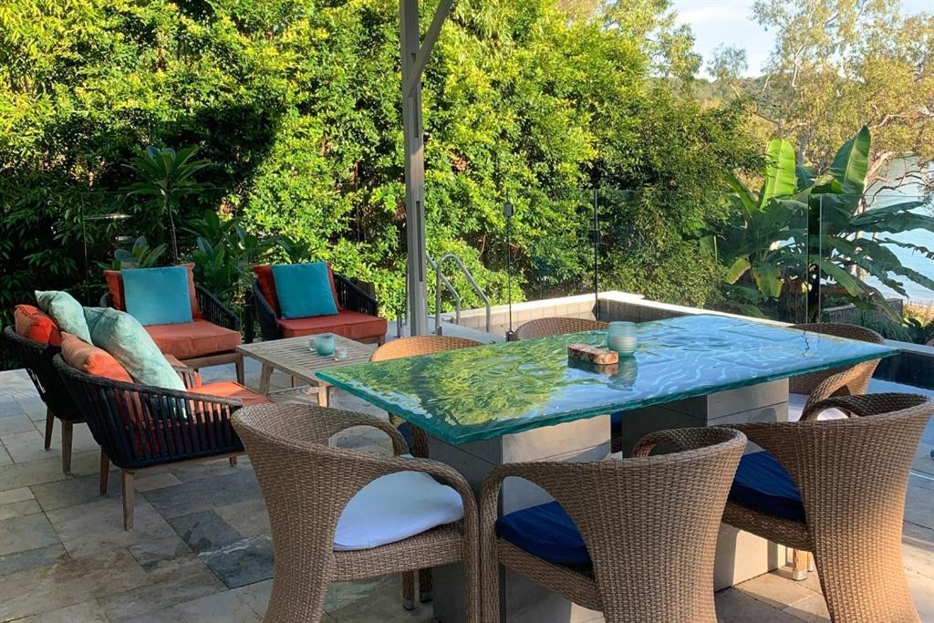 Beachfront Dolphin Cabin Oak Beach المظهر الخارجي الصورة